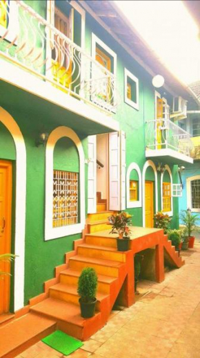  Marquito's Guest House  Панаджи